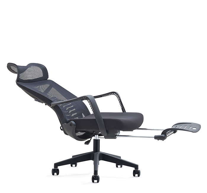 Mrežasta uredska stolica s osloncem za noge (4)